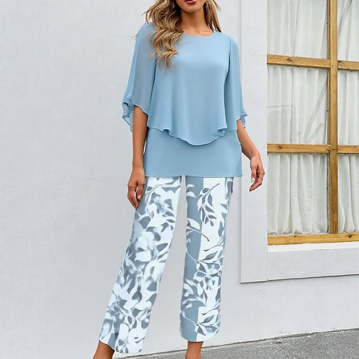 đ„Womenâs Printed Pants and Crew Neck Top Set