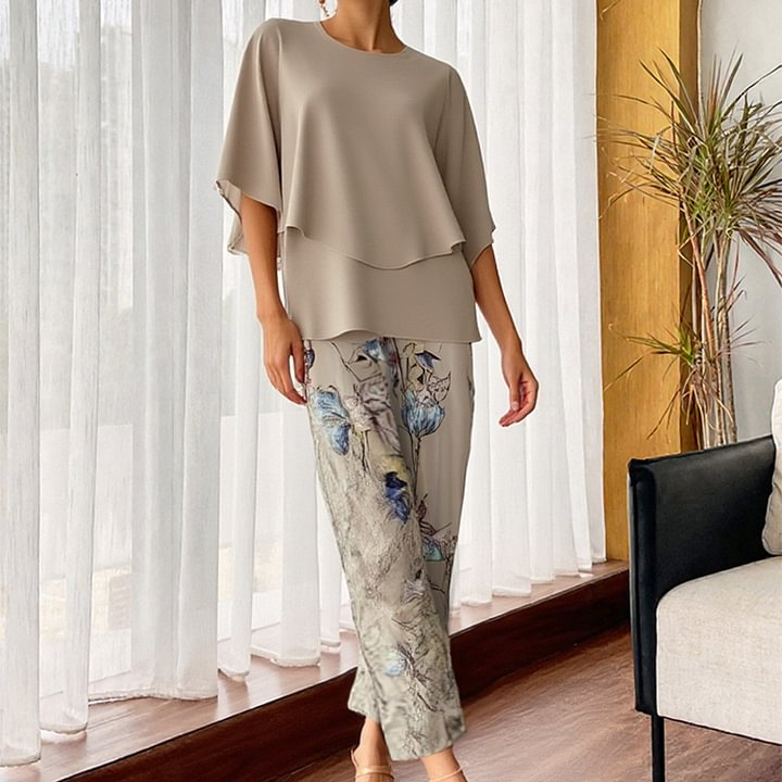 đ„Womenâs Printed Pants and Crew Neck Top Set