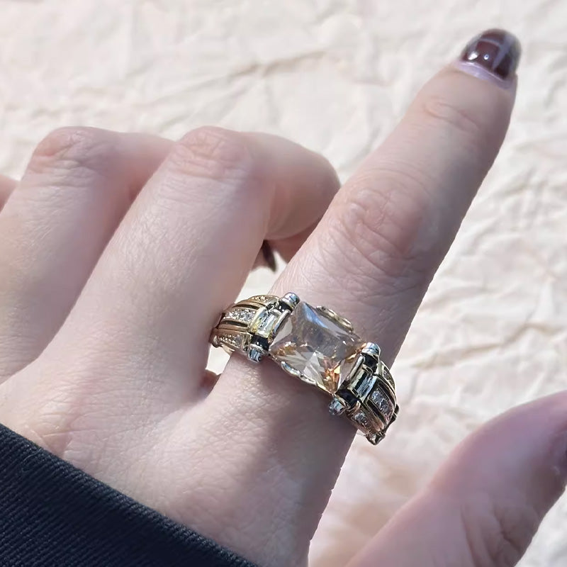 šHot Saleš„Heavy Duty Vintage Zirconia Wide Band Ring