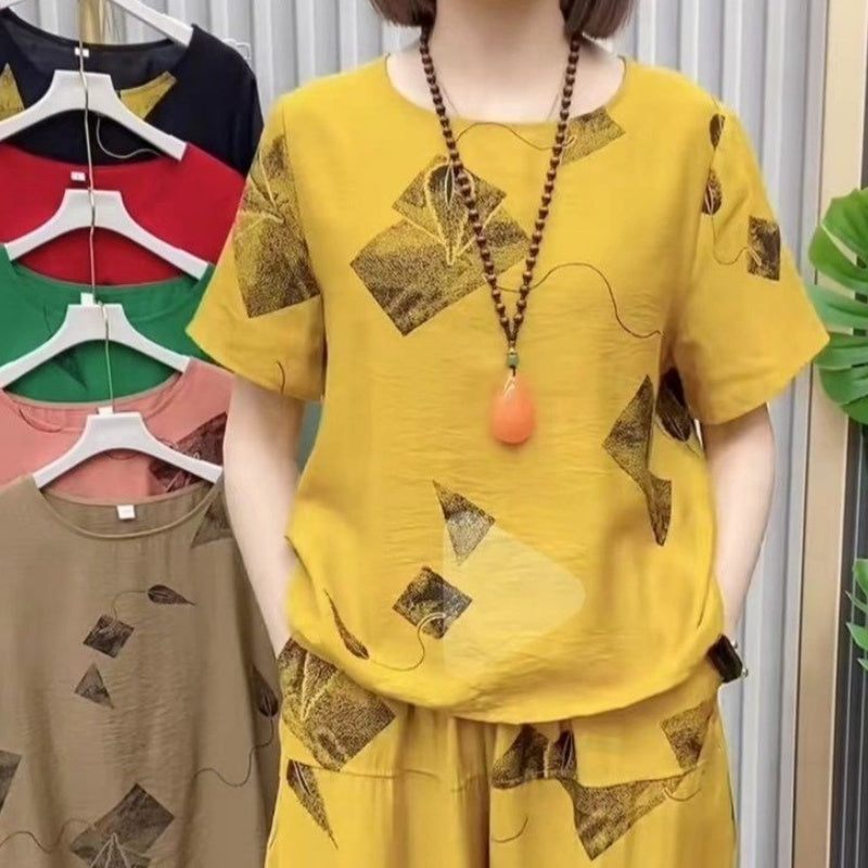 Women’s Printed Short-Sleeved Top & Cropped Pants Set  ✨👚👖