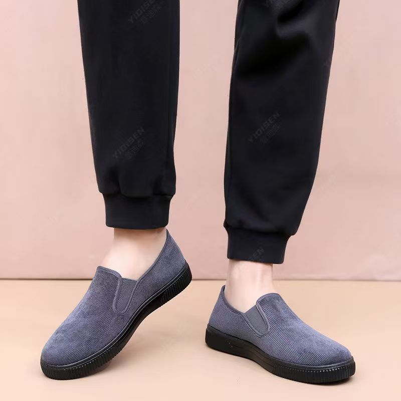 ๐ Menโs Slip-On Breathable Soft Sole Shoes โ Comfort & Style in Every Step! ๐๐จ